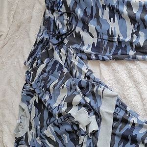 Sofia Vergara camo set